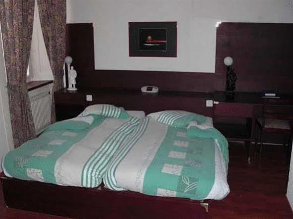Hotel De France La Chaux De Fonds Bagian luar foto